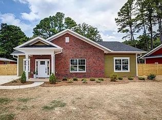 1435 Orvis St, Charlotte, NC 28216