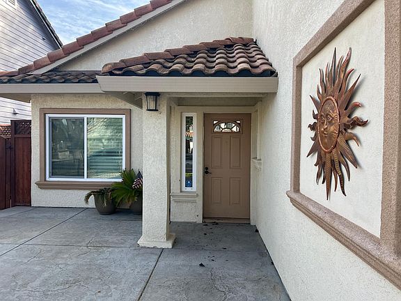2nd image of 240 Tassajera Ct