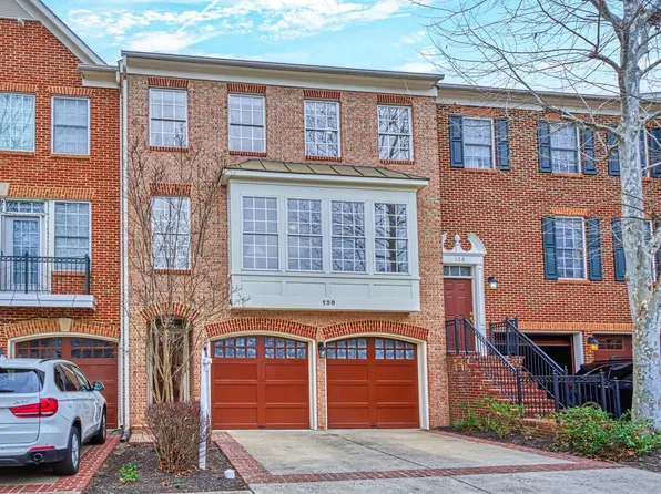130 Herndon Mill Cir, Herndon, VA 20170