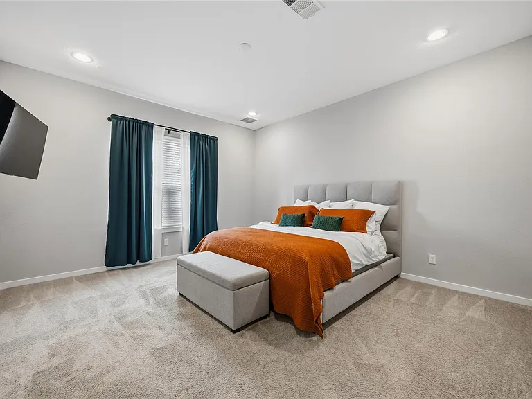 6723 Parker Oaks Ln — Photo 9