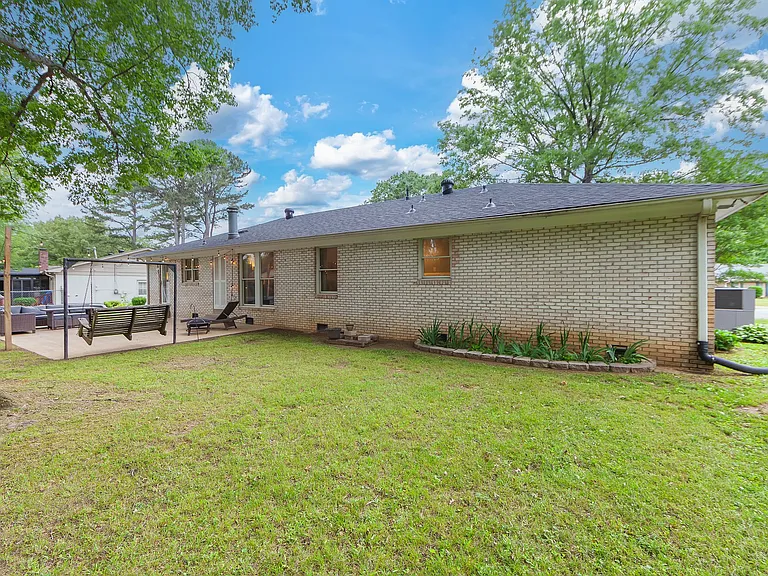 128 Laurie Cir — Photo 29