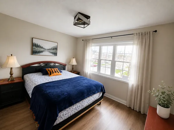 4 Griffiths Ave, Cambridge, ON N1P 1J7