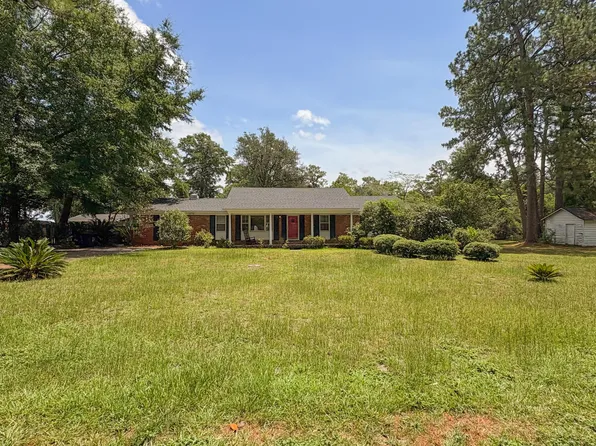 208 George St, Walterboro, SC 29488