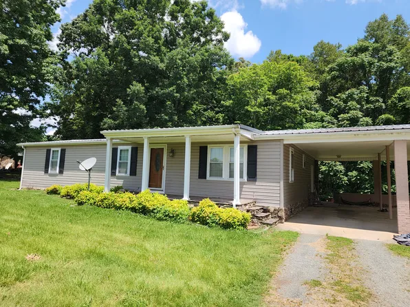 593 Museville Rd, Penhook, VA 24137