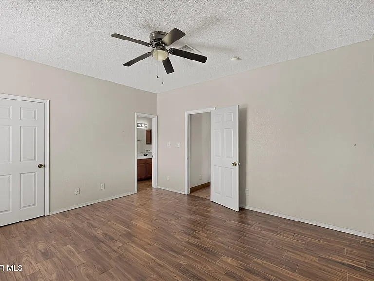 14224 Desert Ash Dr — Photo 28