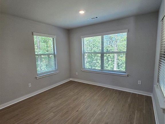 5th image of 20 Scalloway Cir