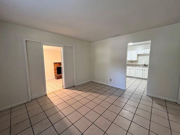 3rd image of 6829 Tinkerbell Ln