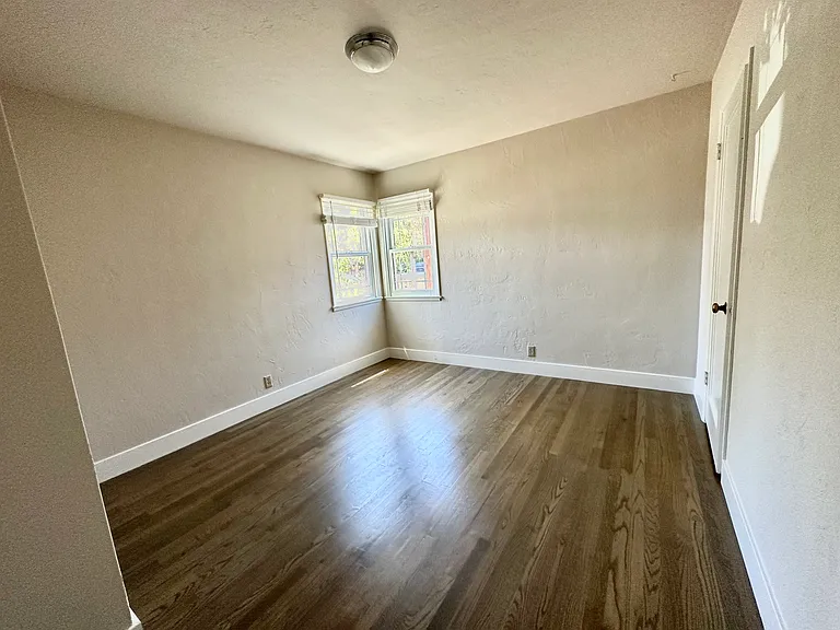 1295 Walnut Dr — Photo 17