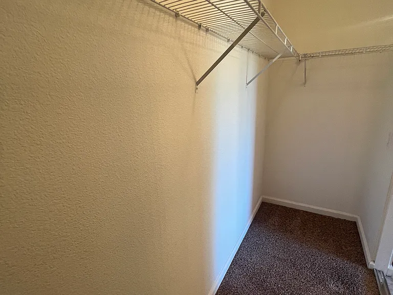 1205 Shadow Glen Ln — Photo 30
