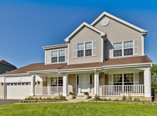 1094 Vista Dr, Gurnee, IL 60031