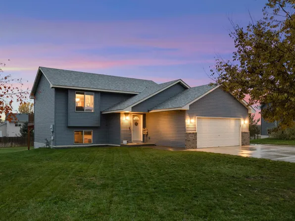 535 Isabella Ct, Clearwater, MN 55320