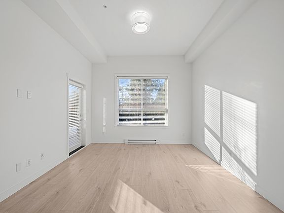5th image of 20362 72b Ave #106
