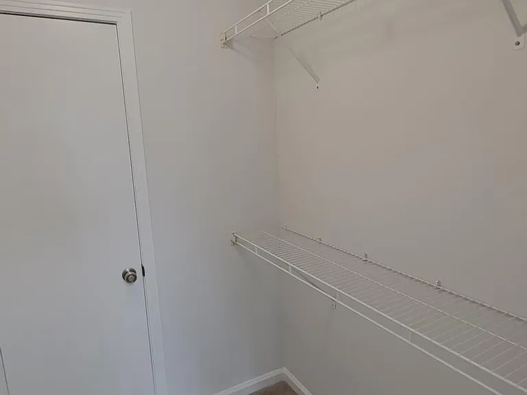 301 Hickory Pl — Photo 34