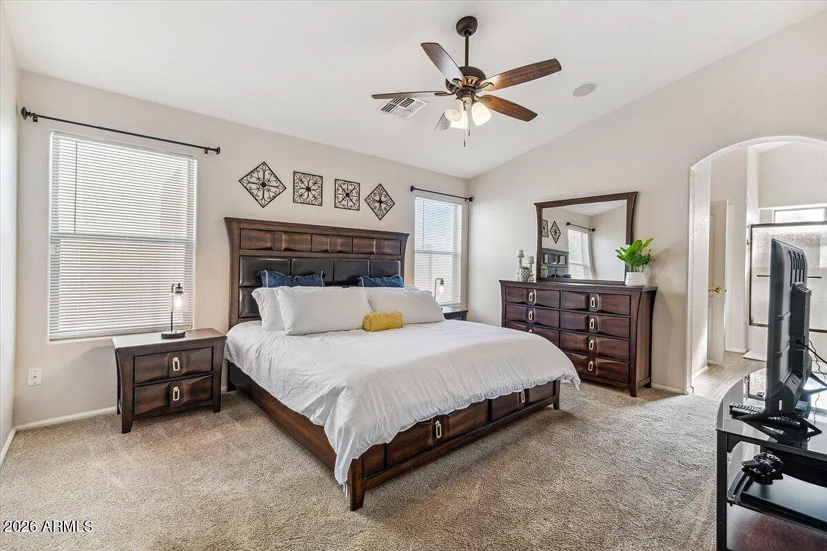 4 bed, 2.0 bath, 1862 sqft, $2,150 — Photo 4