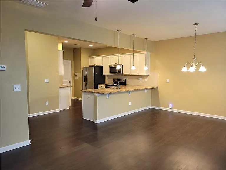 1525 Landmark Ln — Photo 5