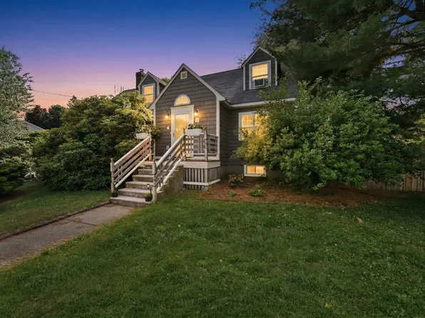 4 Laurel St, Woburn, MA 01801