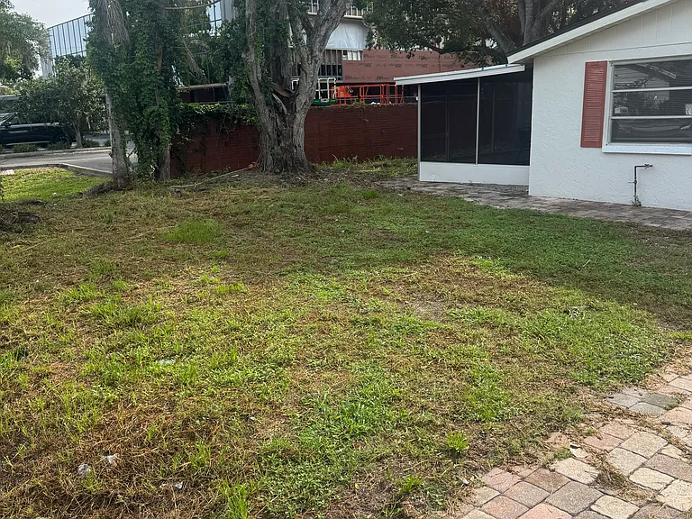 3923 Rockefeller Ave — Photo 15