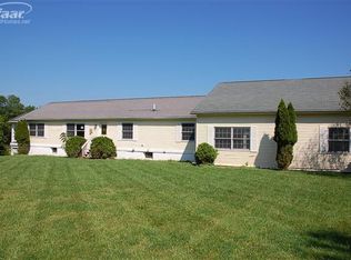 9185 Dean Rd, Fenton, MI 48430