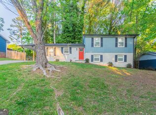 2046 Copperfield Cir, Decatur, GA 30035