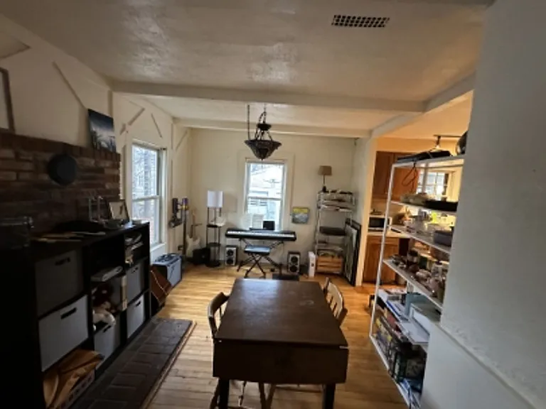 30 Forest Ave — Photo 6