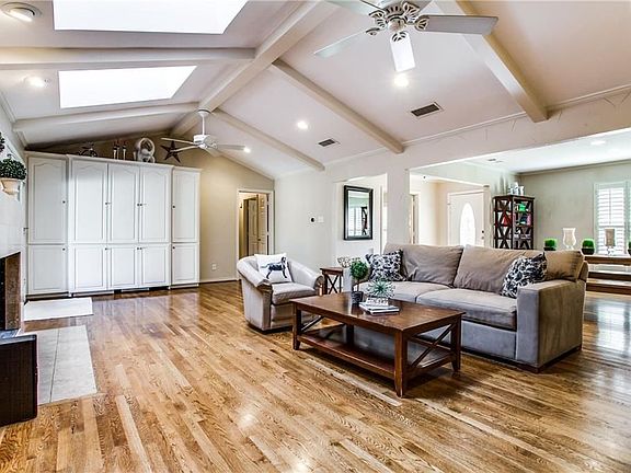 5th image of 9449 Hunters Creek Dr