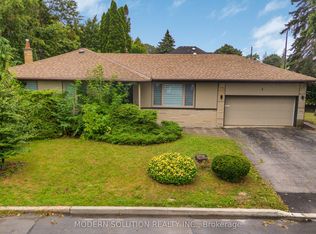 2 Caswell Dr, Toronto, ON M2M 3L9