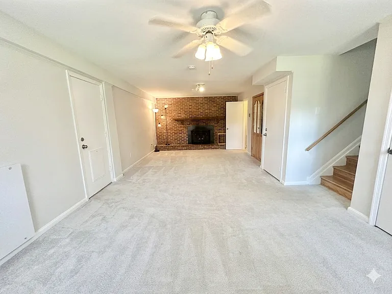 703 Kentland Dr — Photo 17