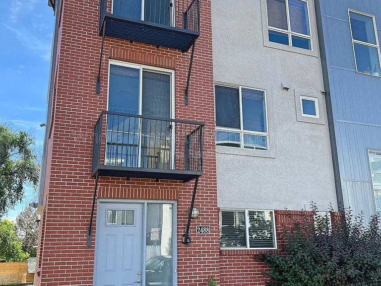2488 Decatur St — Photo 30
