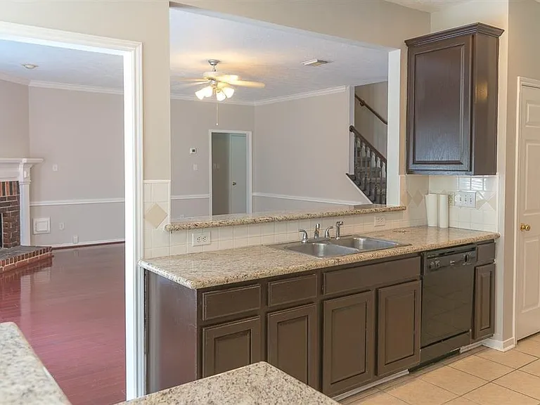 15411 Seminole Canyon Dr — Photo 17