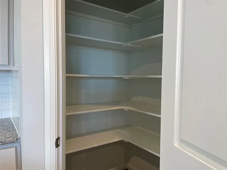 8521 Centerboard Ln — Photo 10