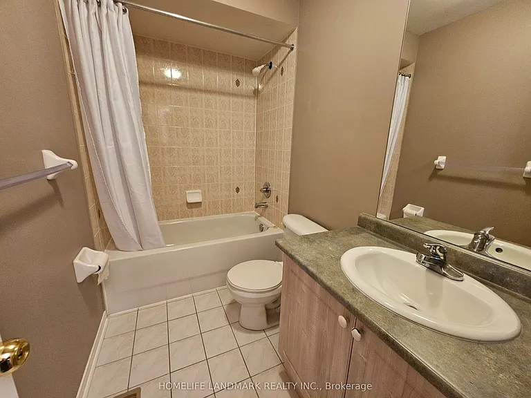 188 Wainscot Ave — Photo 17