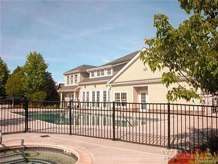517 Half Moon Bay Dr — Photo 29