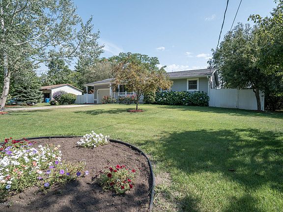 3rd image of 13642 Franklin Dr