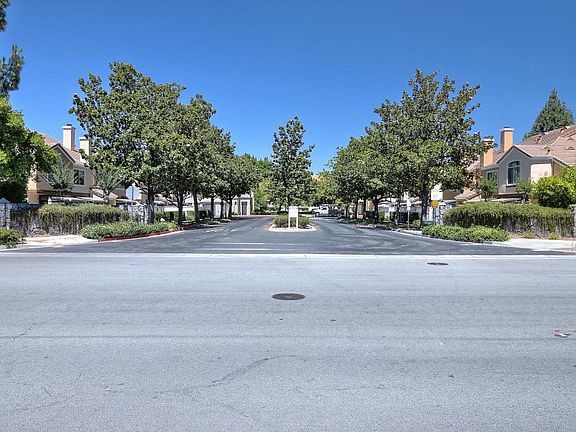 3rd image of 6981 Rodling Dr Unit H