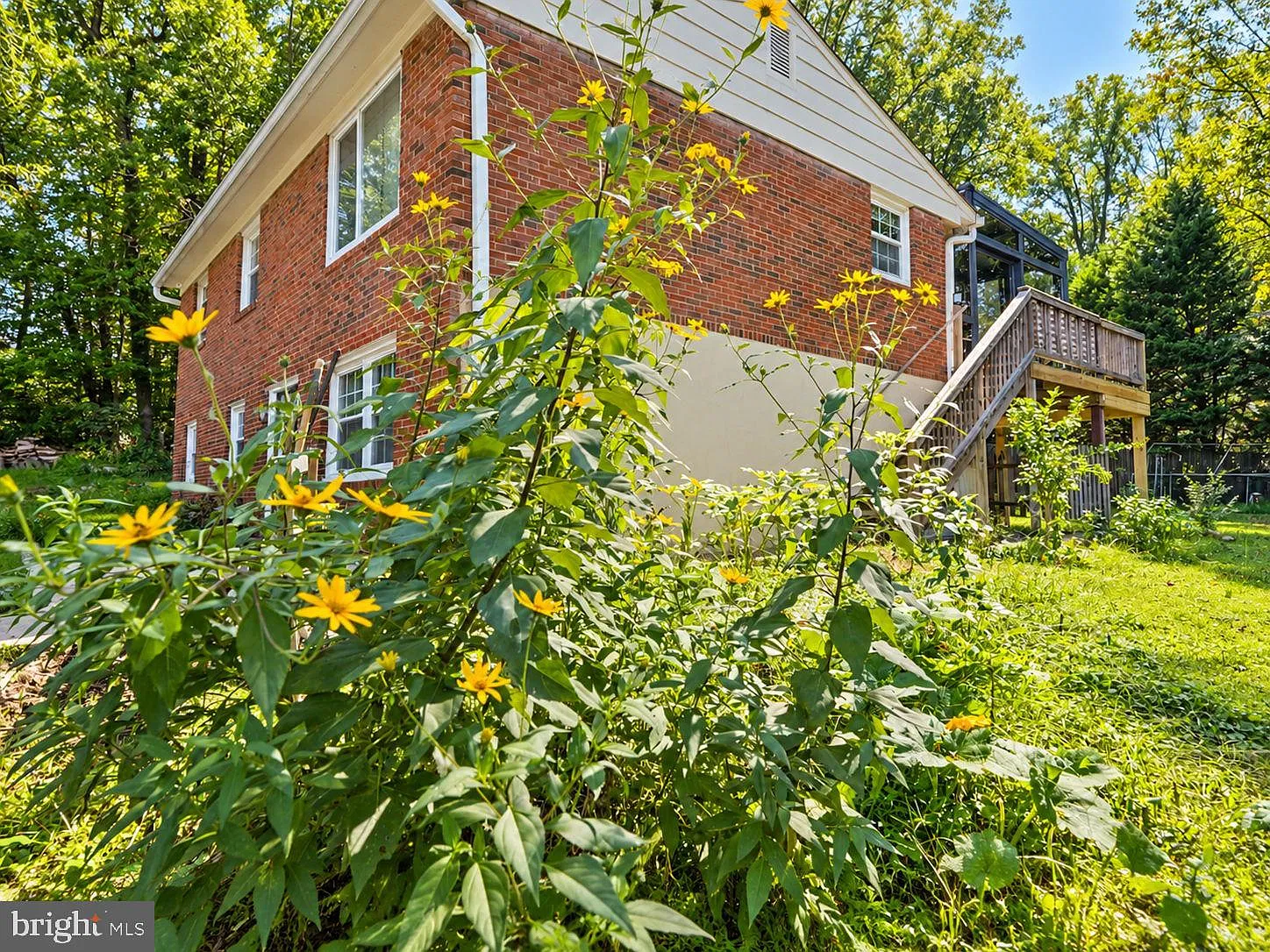 4 bed, 2.0 bath, 1938 sqft, $3,500 — Photo 3