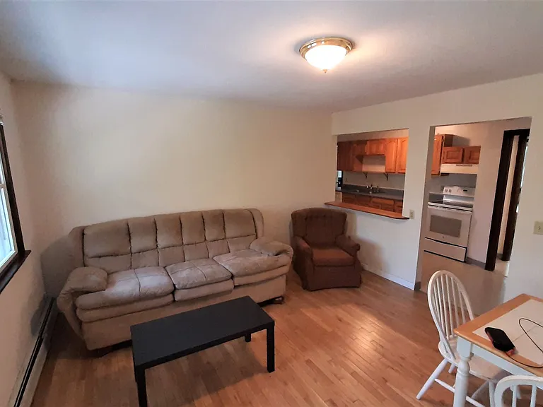 320 Hillview Place — Photo 2