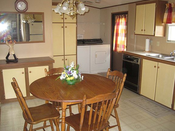 kitchen pic 2