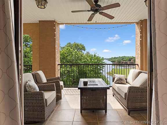 4th image of 25 Grand Lake Dr Ste 3C