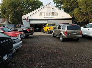 1724 Black Hawk St, Waterloo, IA 50702