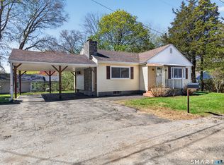 3 Helen St, Norwich, CT 06360