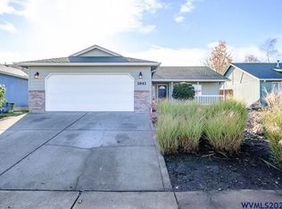 1843 Olympic Dr, Monmouth, OR 97361