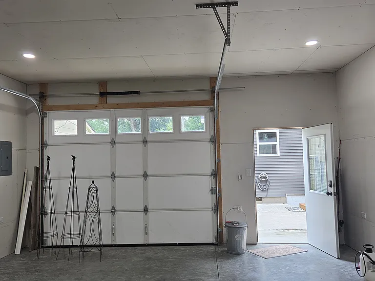 3027 Virginia St — Photo 20