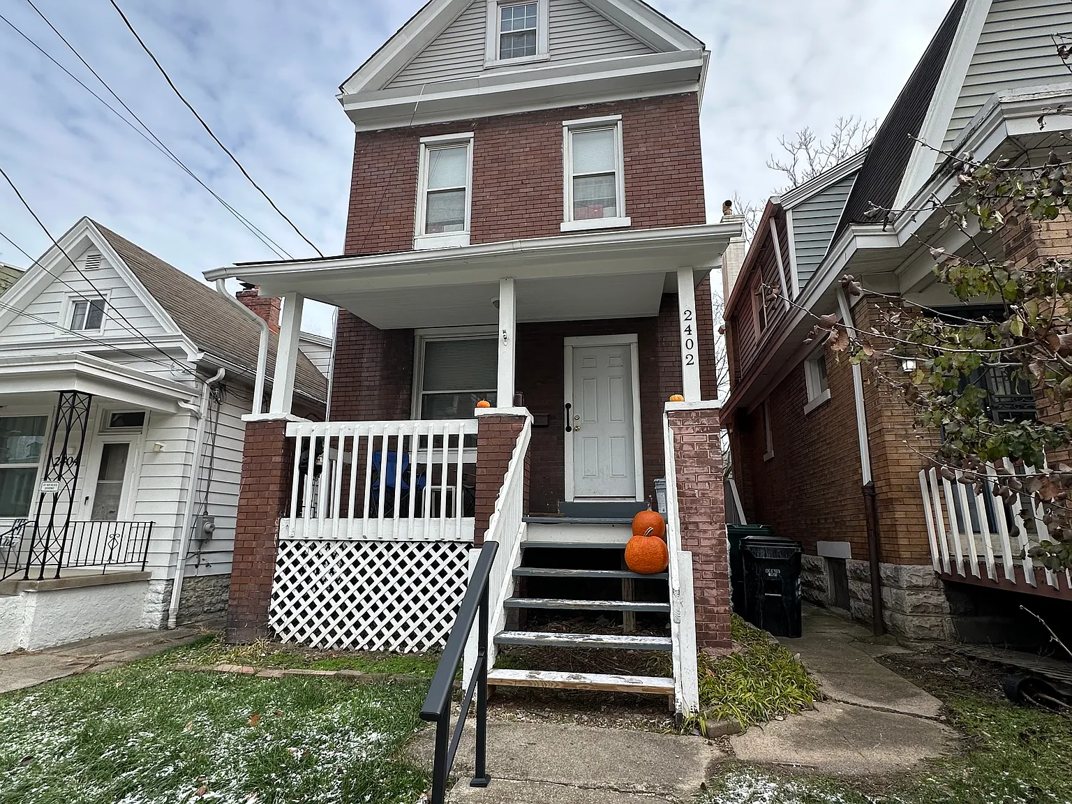 4 bed, 1.5 bath, 2250 sqft, $2,800 — Photo 1