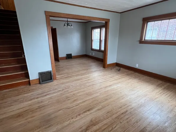 635 N 41st St, Omaha, NE 68131