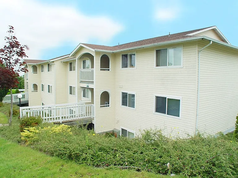 102-Mountain View Apts — Photo 25