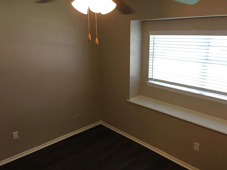 6957 Yorkston St — Photo 17