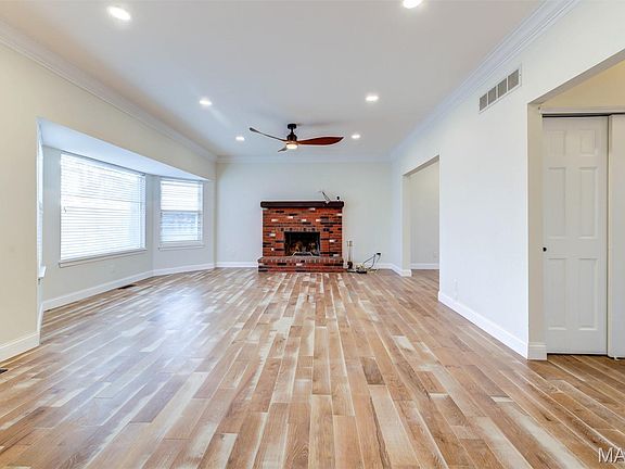 3rd image of 16132 Sea Breeze Ct