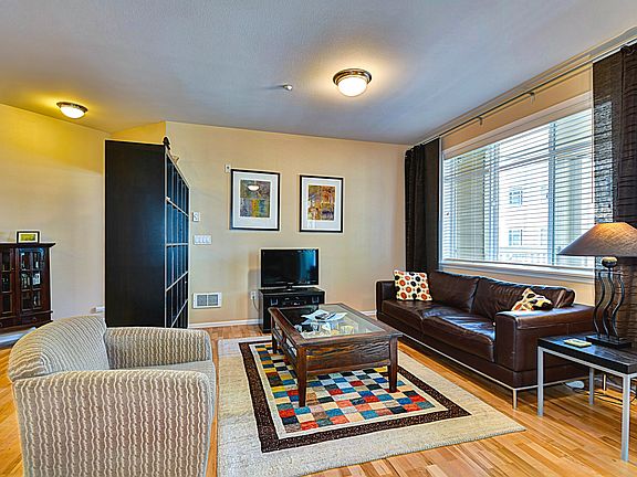 4th image of 23951 NE 115th Ln Unit 204