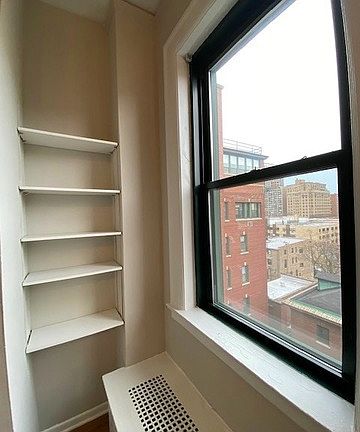 5th image of 520 W Wellington Ave APT 6H