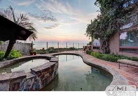 3rd image of 968 Moana Dr